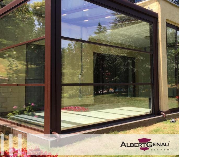 Albert Genau Cam Balkon