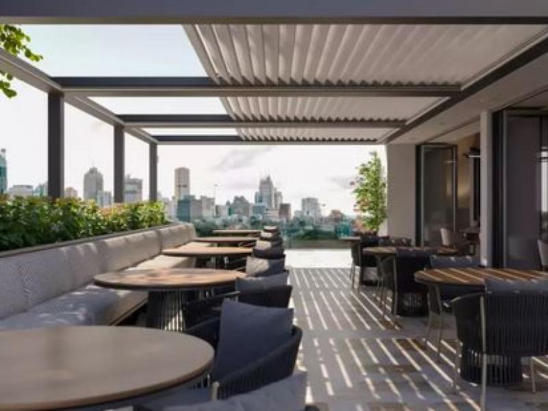 Albert Genau Cam Balkon