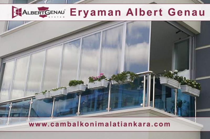 Albert Genau Cam Balkon