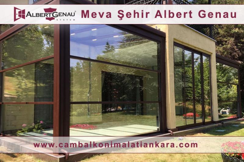 Albert Genau Cam Balkon