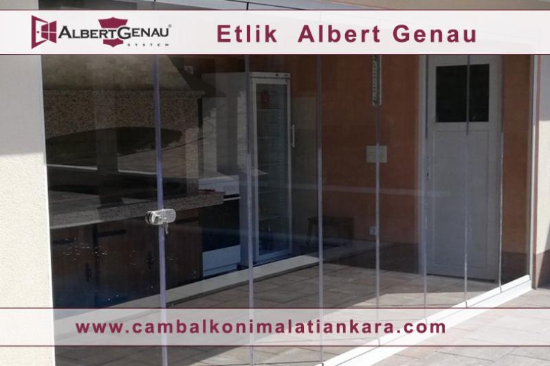 Albert Genau Cam Balkon